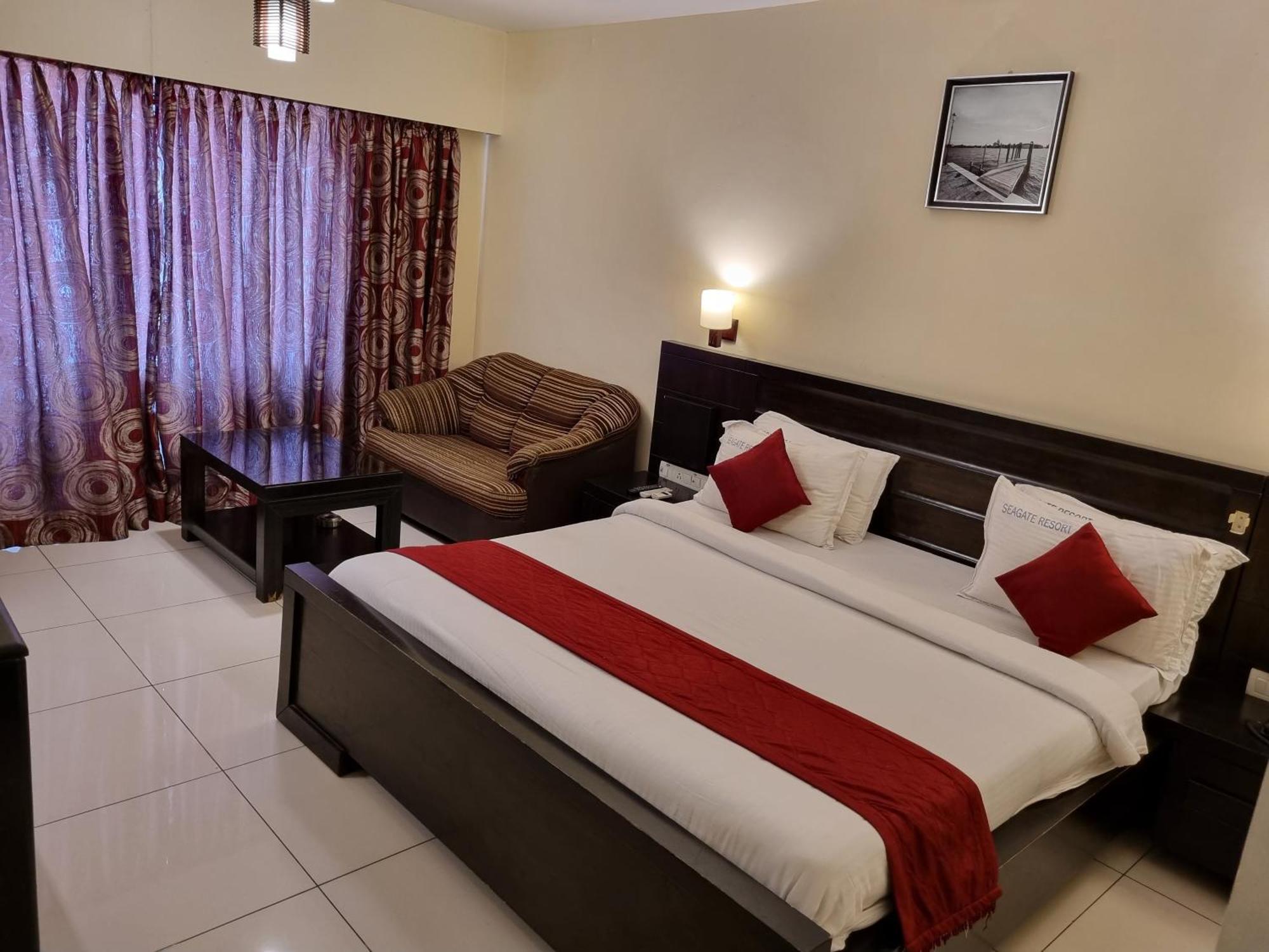 Seagate Church View Resorts Velanganni Bagian luar foto